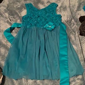 Girls dress